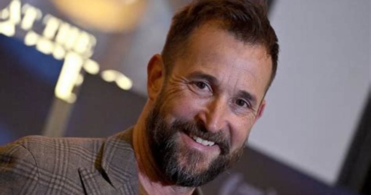 All About Noah Wyle Net Worth