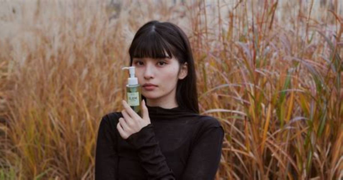 Biotextile Innovation or Skincare Gimmick a Deep Fact Check on Silk