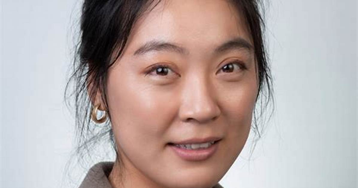 Gao Qiaomearijunga Jie Hunshinai Li Youtoha Jie Jin Wan Jino Guo Quto Dan Nano Zunwo Che Di