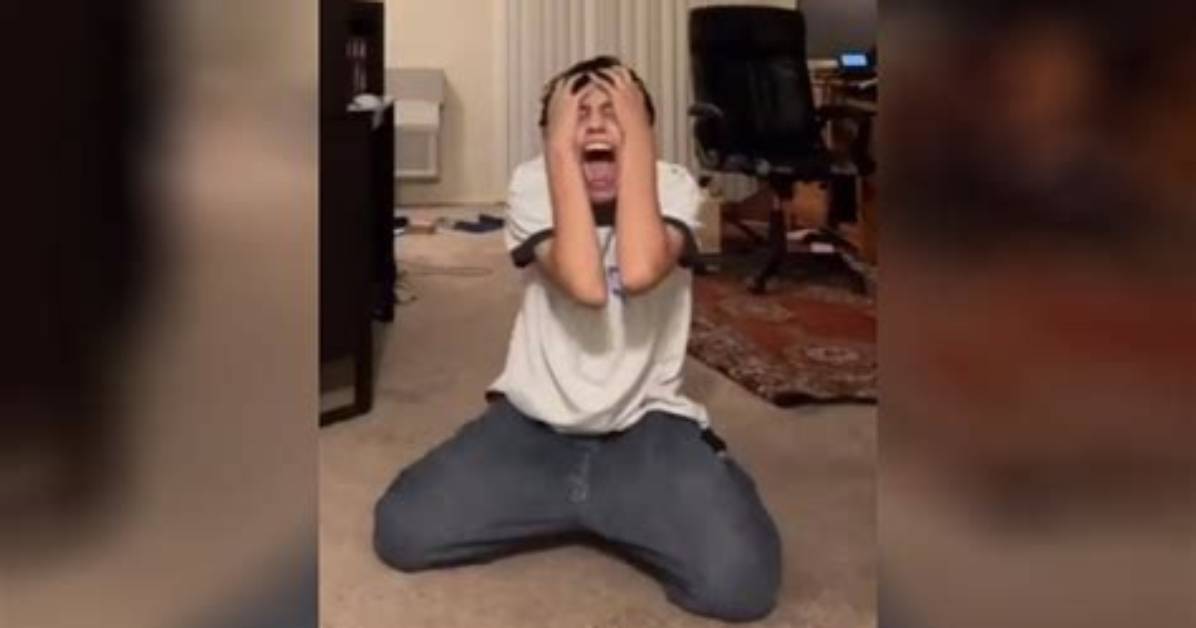 Guy Screaming No on Knees Meme Explained Source Meaning And