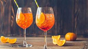 Is Aperol Spritz Actually Diet-Friendly? Nutritionists Weigh In