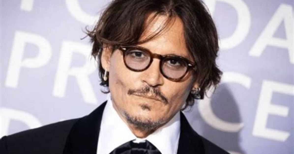 The Million Dollar Blades Why Johnny Depp S Original Edward Scissorhands Gloves Skyrocketed At