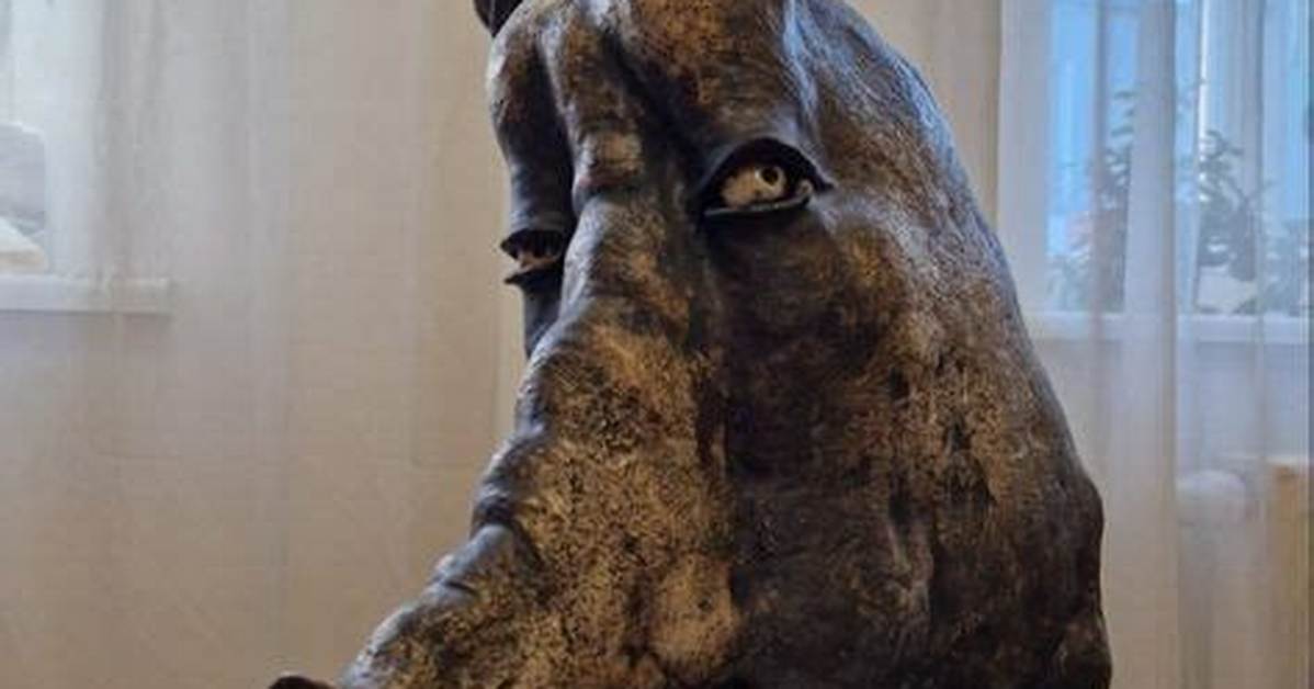 The Sad Pig Statue Meme Explained Meaning Blank Templates and Viral